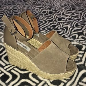 Steve Madden Jaylen Wedge Sandal 9.5 (B)